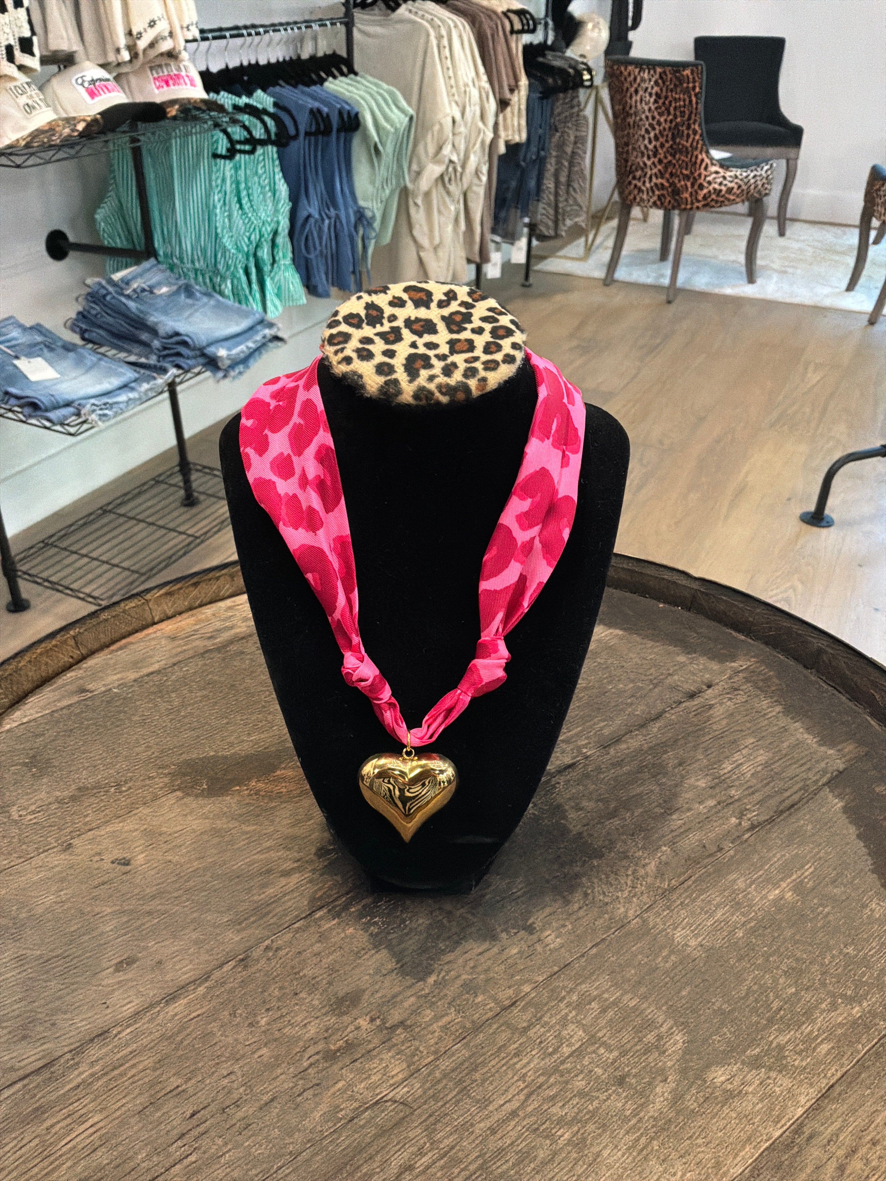 Scarf pink cheetah necklace heart