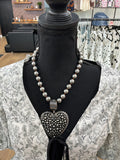 Black heart chunky necklace
