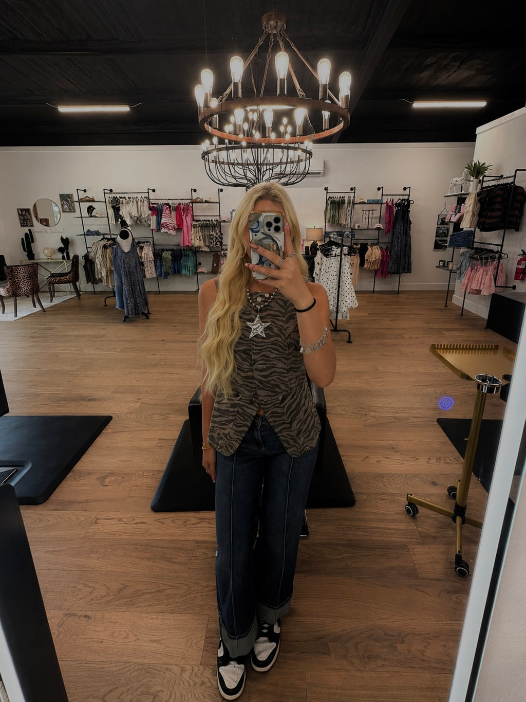 Listicle zebra vest