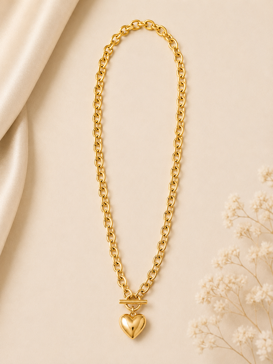 Gold Heart Loop necklace